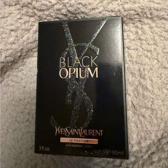 BLACK OPIUM LE PARFUM - Picture 3 of 3